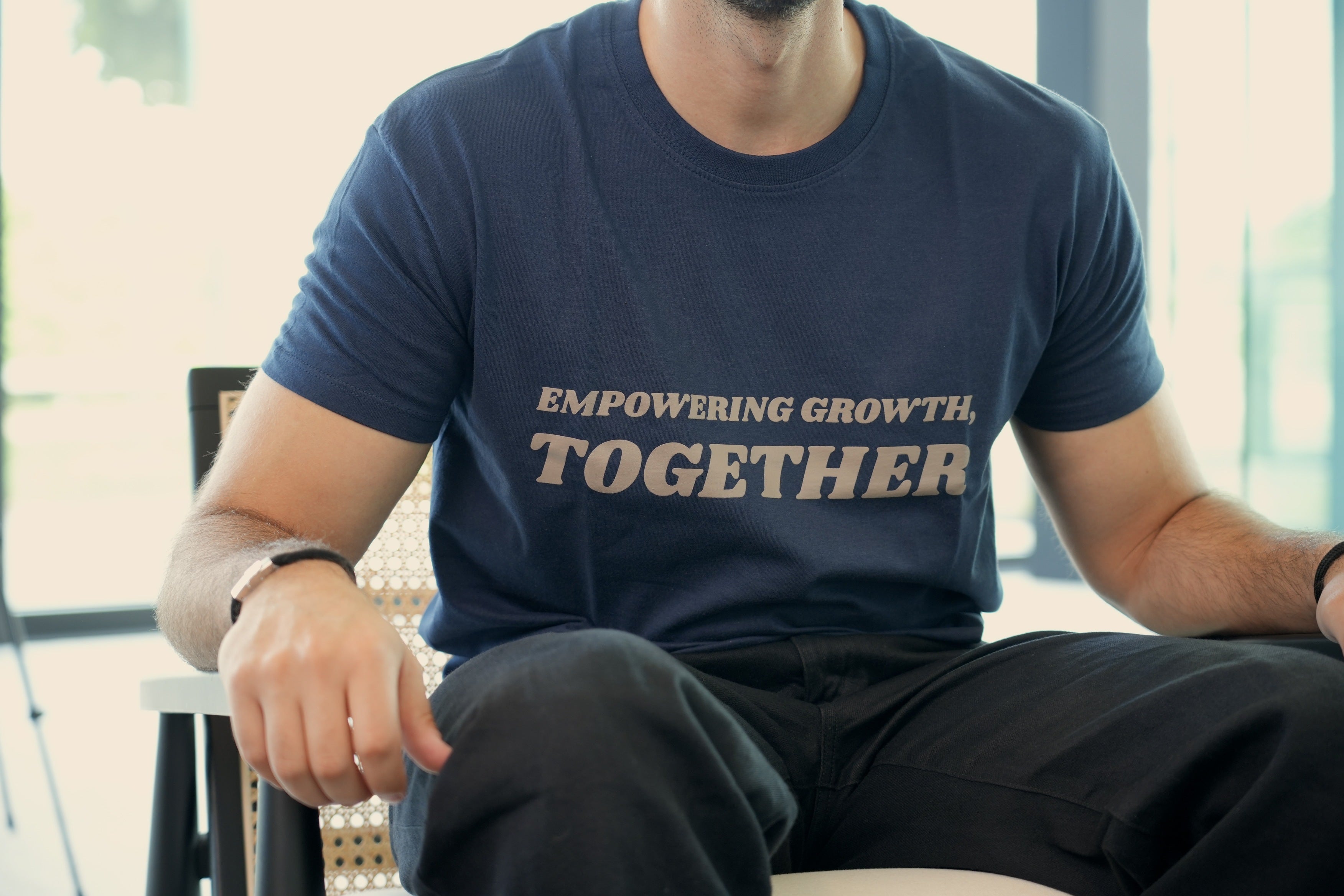 T-Shirt Empowering growth together - Mann